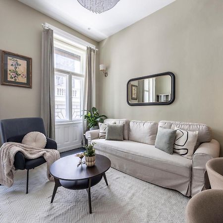 Charming Art Deco Style Apartment In The Heart Of Будапеща Екстериор снимка