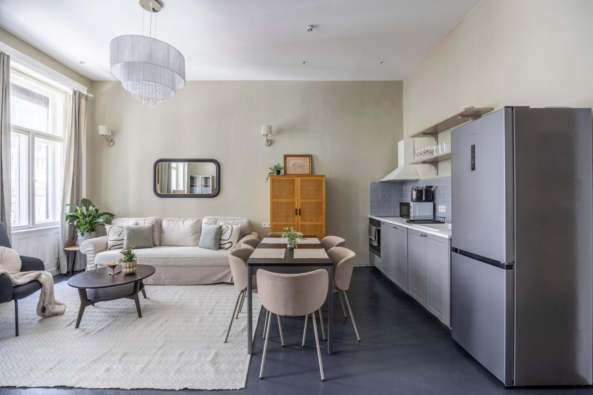 Charming Art Deco Style Apartment In The Heart Of Будапеща Екстериор снимка