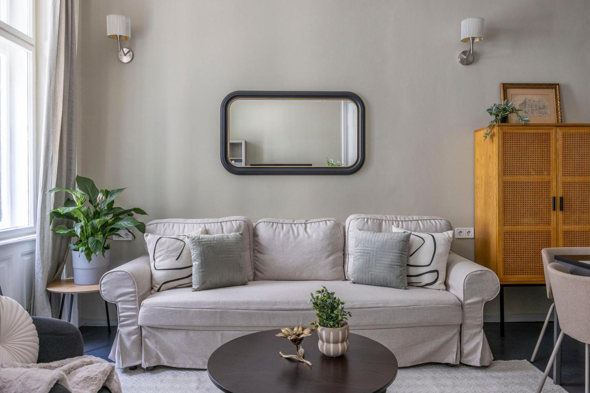 Charming Art Deco Style Apartment In The Heart Of Будапеща Екстериор снимка